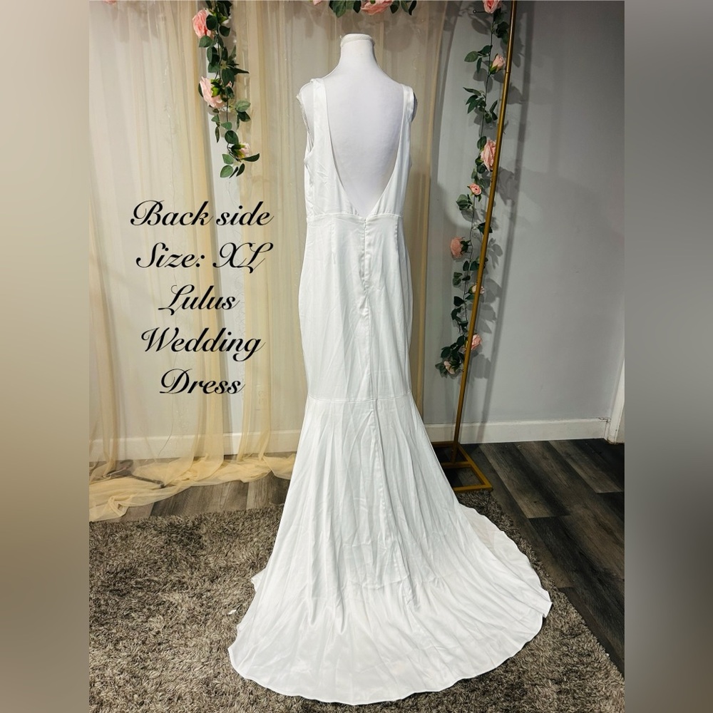 Lulu's Elegant White Wedding Dress - Picture 2 of 2